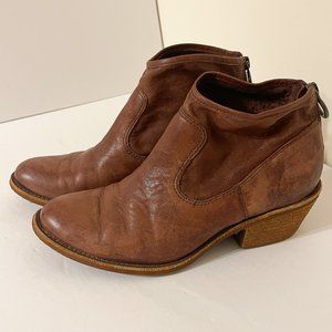 Sofft Aisley Boots in Cafe (Brown) Color, Size 9